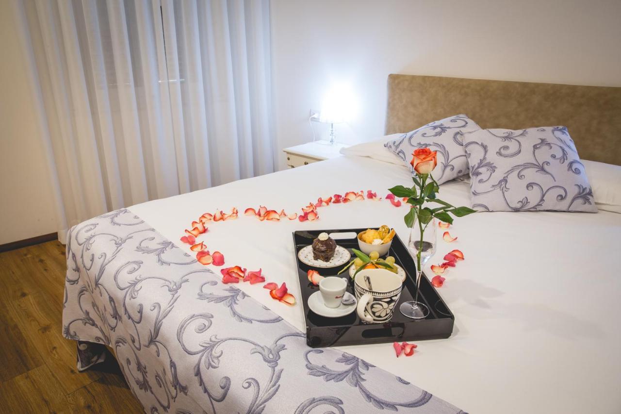 Albergo La Rocca 브리시그헬라 외부 사진