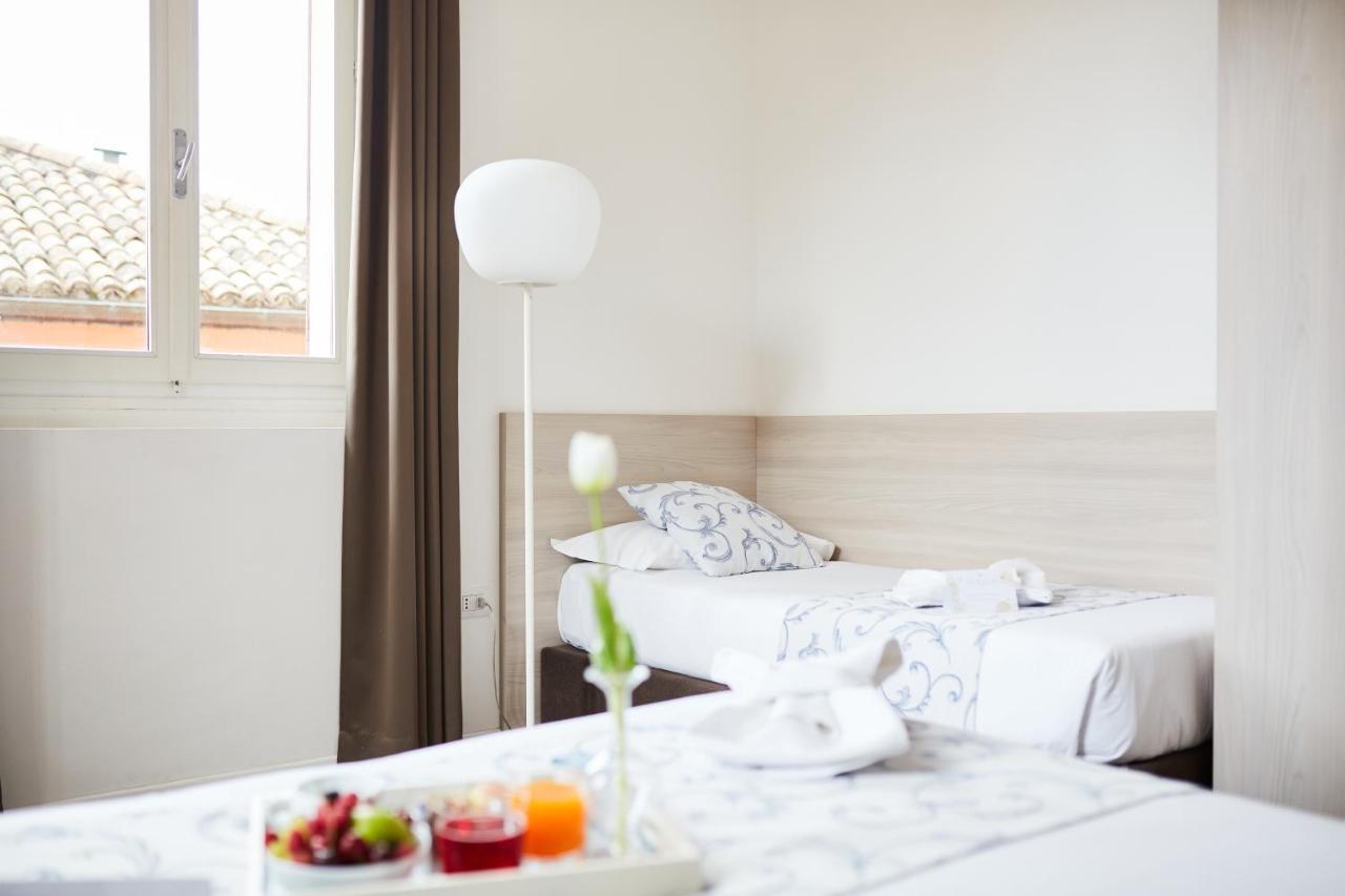 Albergo La Rocca 브리시그헬라 외부 사진