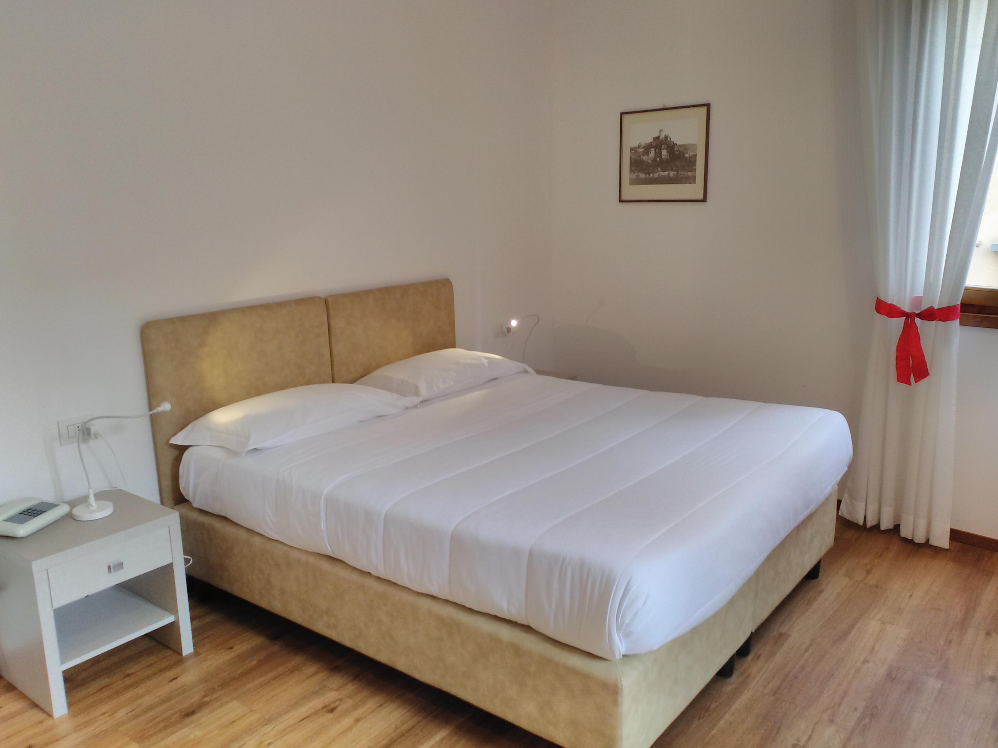 Albergo La Rocca 브리시그헬라 외부 사진
