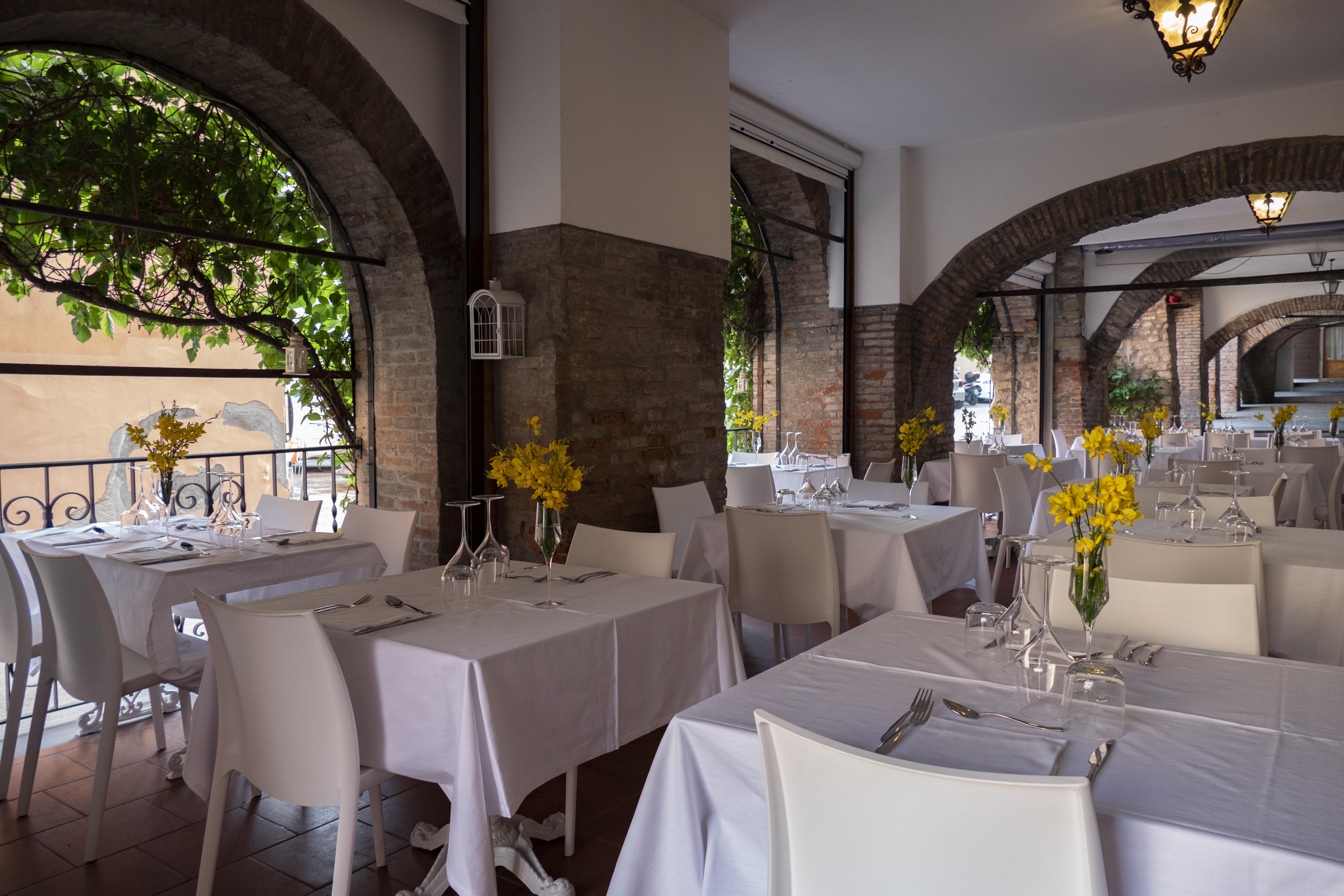 Albergo La Rocca 브리시그헬라 외부 사진